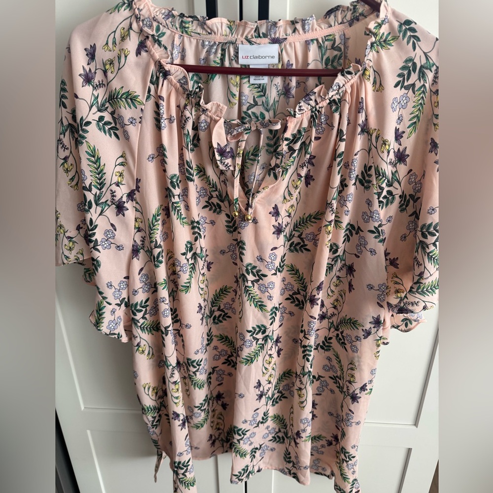 Liz Claiborne Blush Floral Blouse
